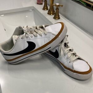 Nike womens low blazer Sneakers